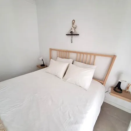 Surf Aroeira Suite, 8 Min Beach, 25 Min Lisbon * Aroeira (Setubal)